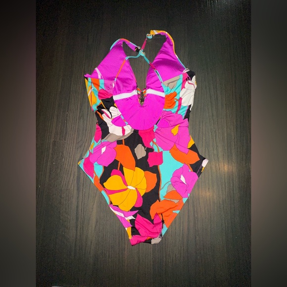 Trina Turk women’s GEMINI FLORAL Plunge One Piece Swimsuit Size 8 - Picture 6 of 8